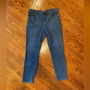 Everlane Medium Wash Jeans - 32 Regular